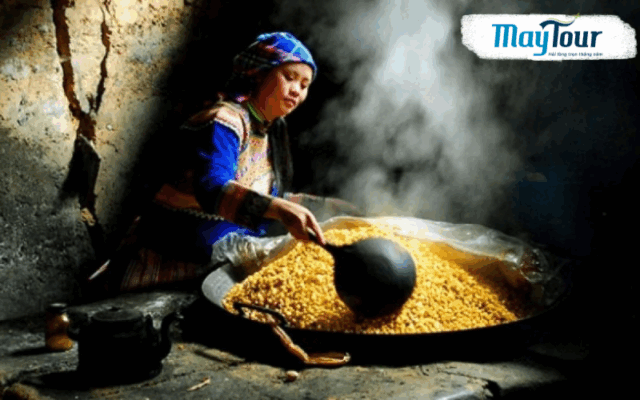 Du khách tham gia tour du lịch Hà Giang 4 ngày 3 đêm