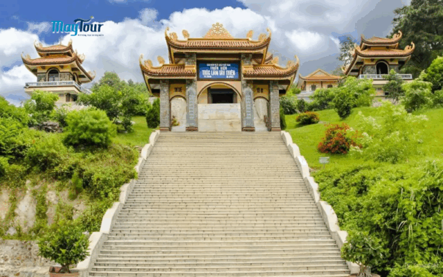 Tour Đà Lạt 3 ngày 3 đêm – trải nghiệm săn mây, vườn hồng treo gió, Langbiang, Thiền viện Trúc Lâm cùng MayTour.