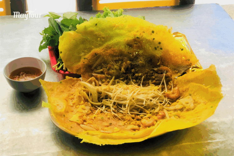 Bánh xèo A Mật giòn vàng – đặc sản Bạc Liêu trong tour hành hương miền Tây