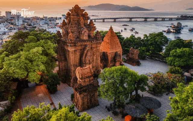 Tham quan Tháp Bà Ponagar – biểu tượng văn hóa đặc sắc của du lịch Nha Trang 2025