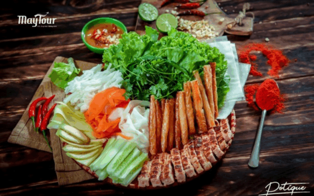 Nem nướng Ninh Hòa – đặc sản nổi tiếng trong tour Nha Trang 2 ngày 2 đêm giá tốt