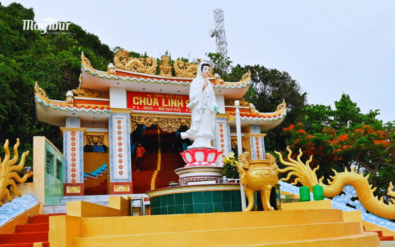 Chùa Linh Sơn Phú Quý điểm dừng tâm linh yên bình trong tour du lịch đảo Phú Quý