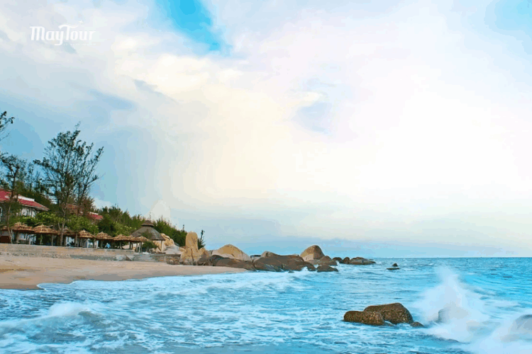 Dạo biển Vũng Tàu sáng sớm