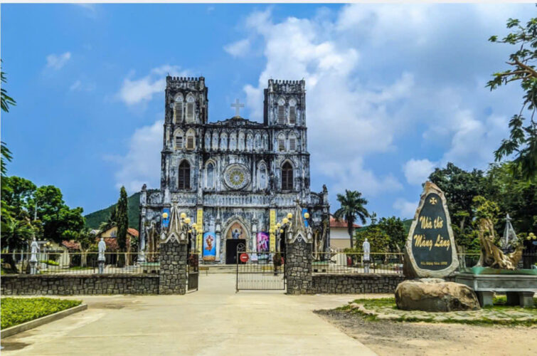Nhà thờ Mằng Lăng – Dấu ấn lịch sử trong tour Quy Nhơn 3 ngày 3 đêm trọn gói