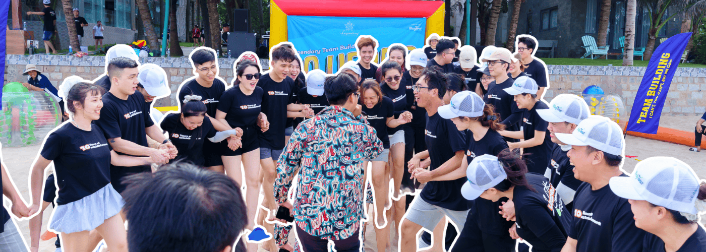 Đội ngũ MayTour tổ chức Team Building cho công ty đi Phan Thiết