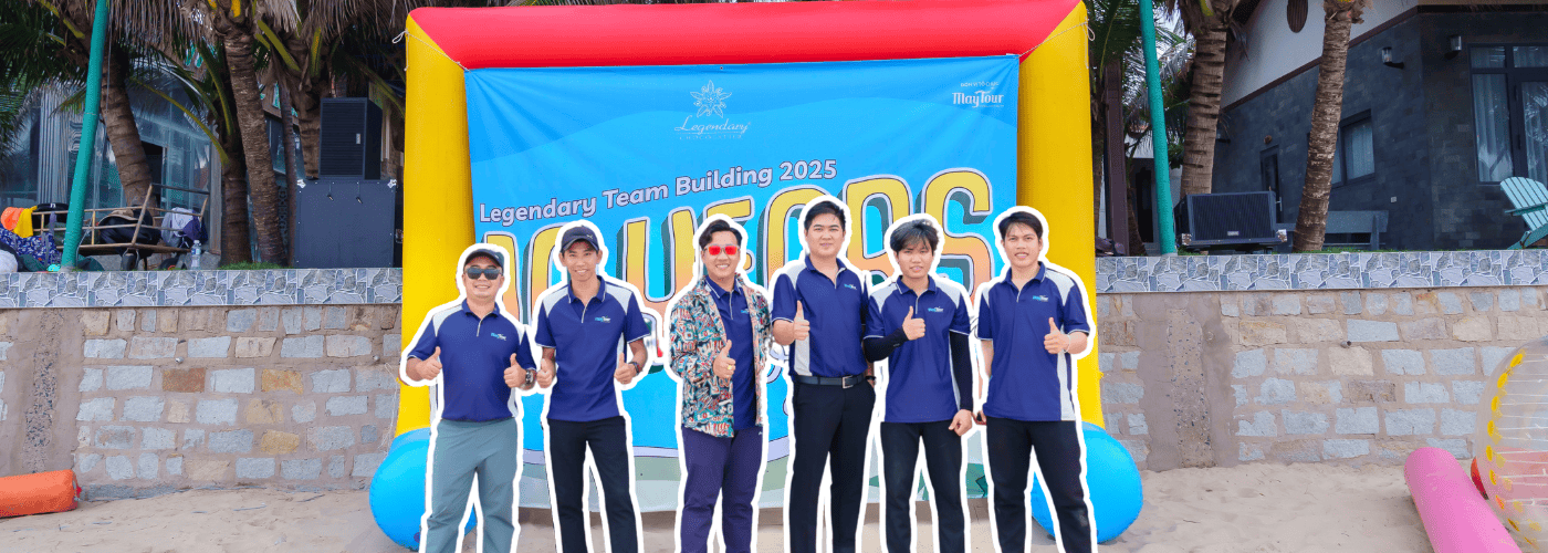 Đội ngũ MayTour tổ chức Team Building biển