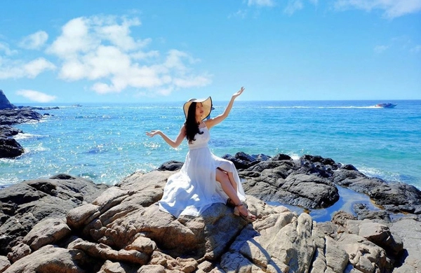 Trải nghiệm tour Quy Nhơn - Phú Yên 3 ngày 3 đêm trọn gói cùng MayTour