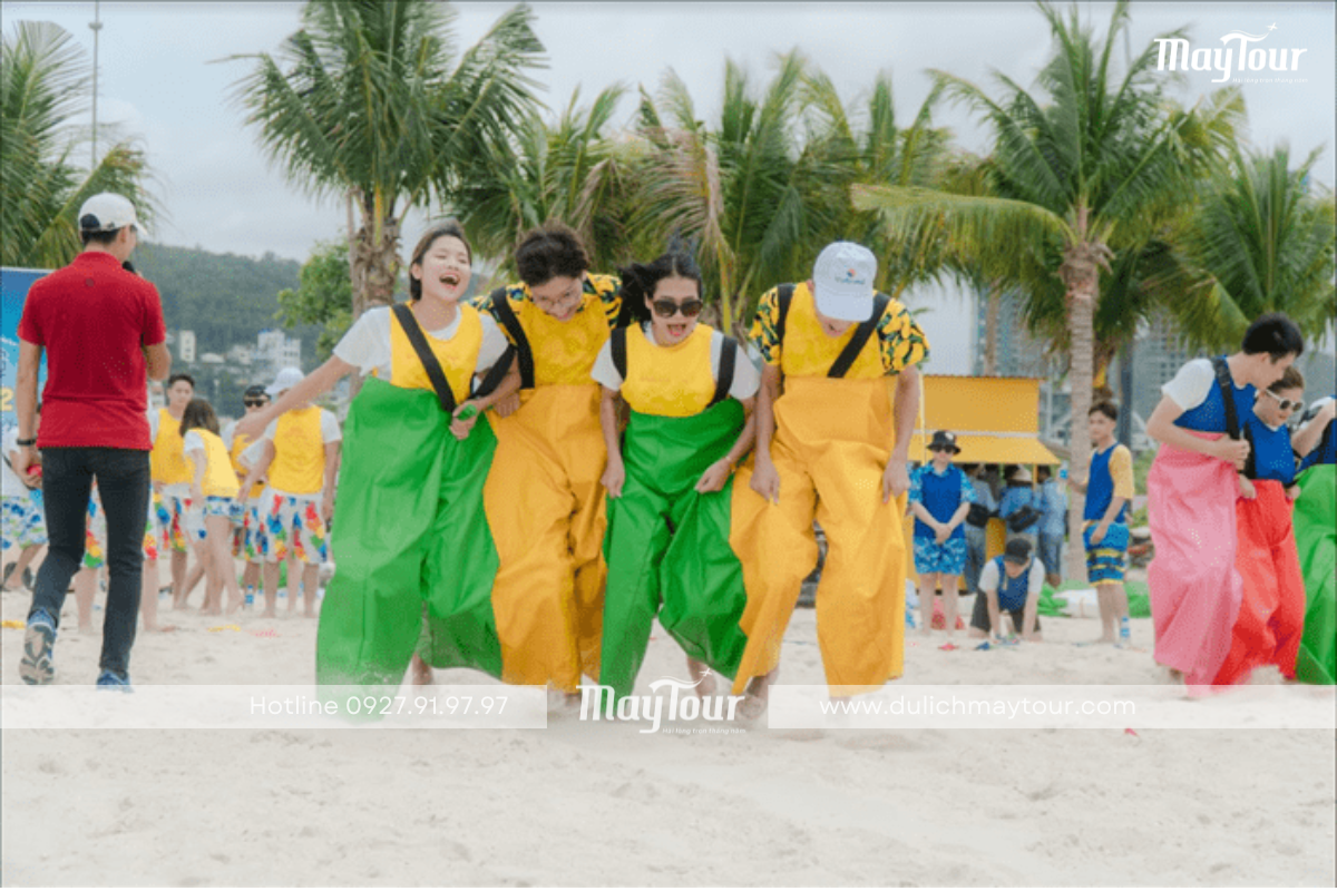 Bước chân thần tốc phối hợp đồng đội team building