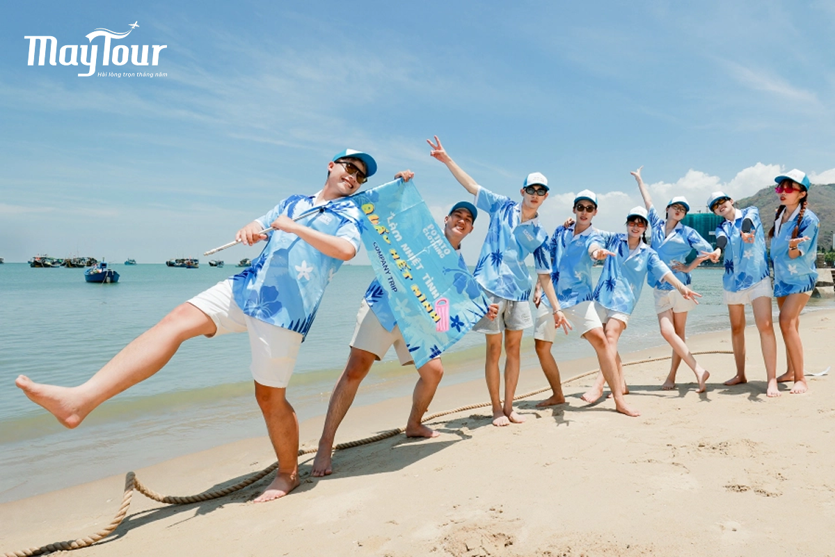 Team building bãi biển là gì?